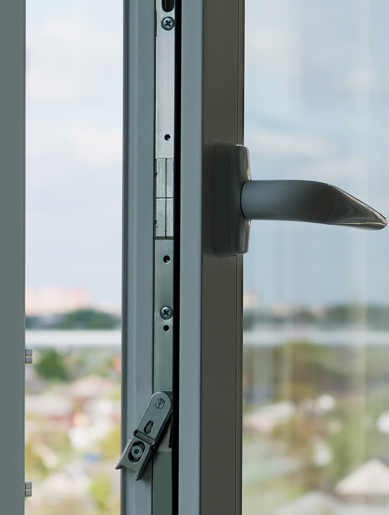 Contacta con nuestra carpintería metálica en Narón